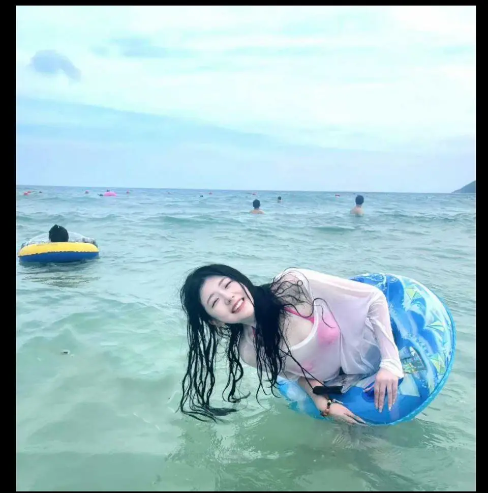 巨乳自拍约炮视频流出