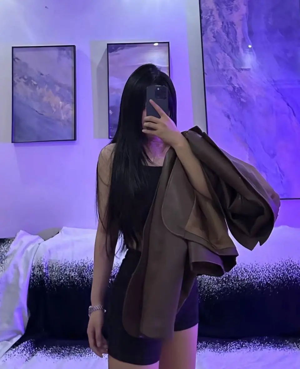 黑龙江七台河网红骚逼闫灵惠