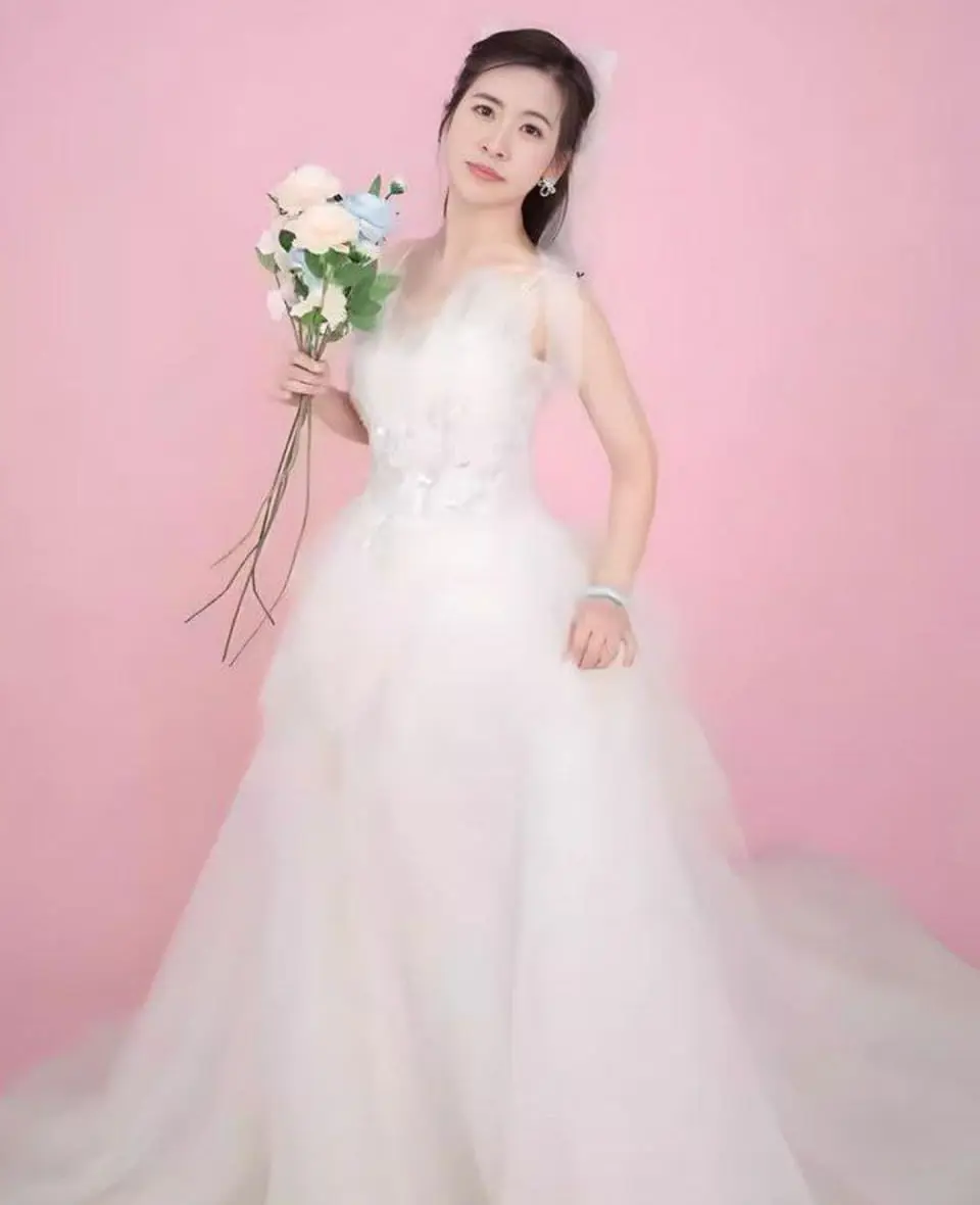 极品大奶头蝴蝶逼反差公立老师侯萌萌