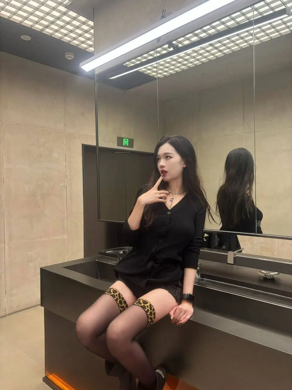 高颜值反差高三学生妹私拍流出