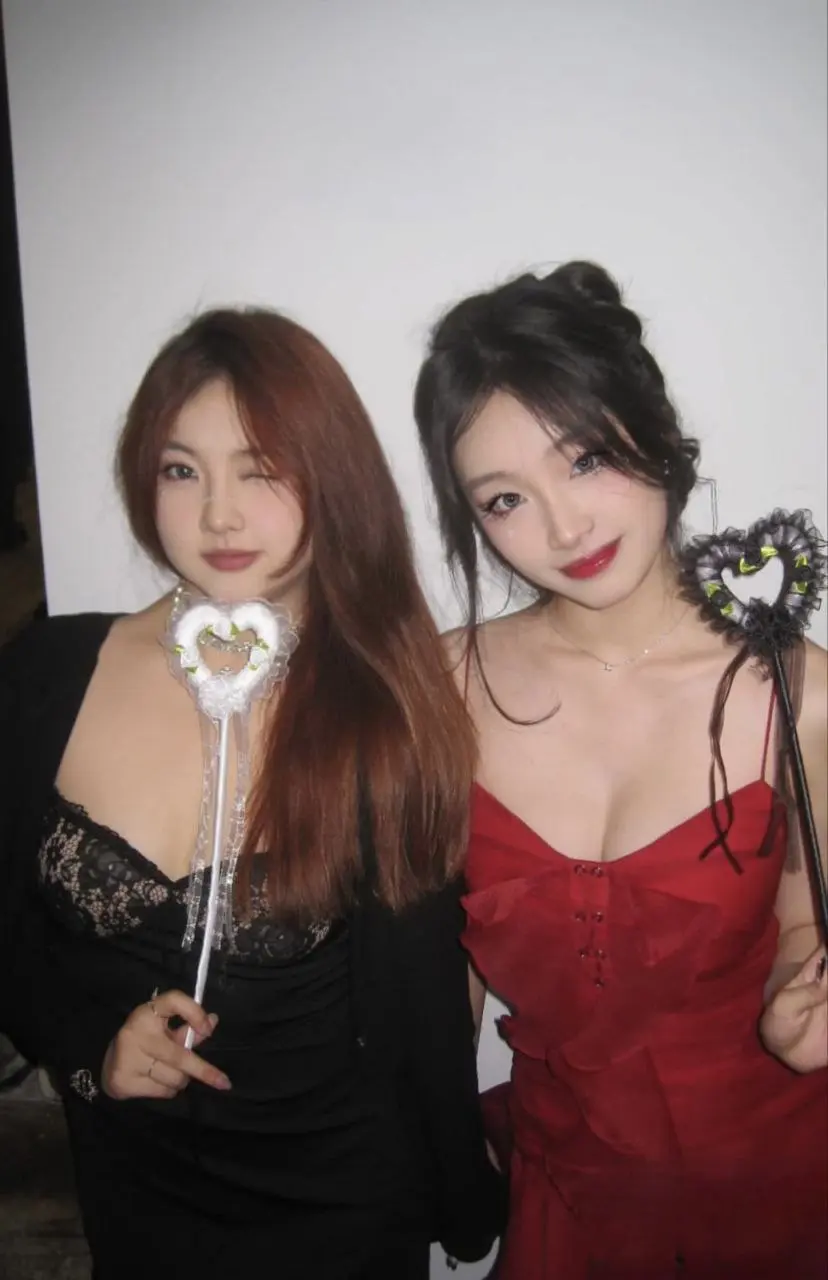 顶级颜值反差婊母狗 口交私拍