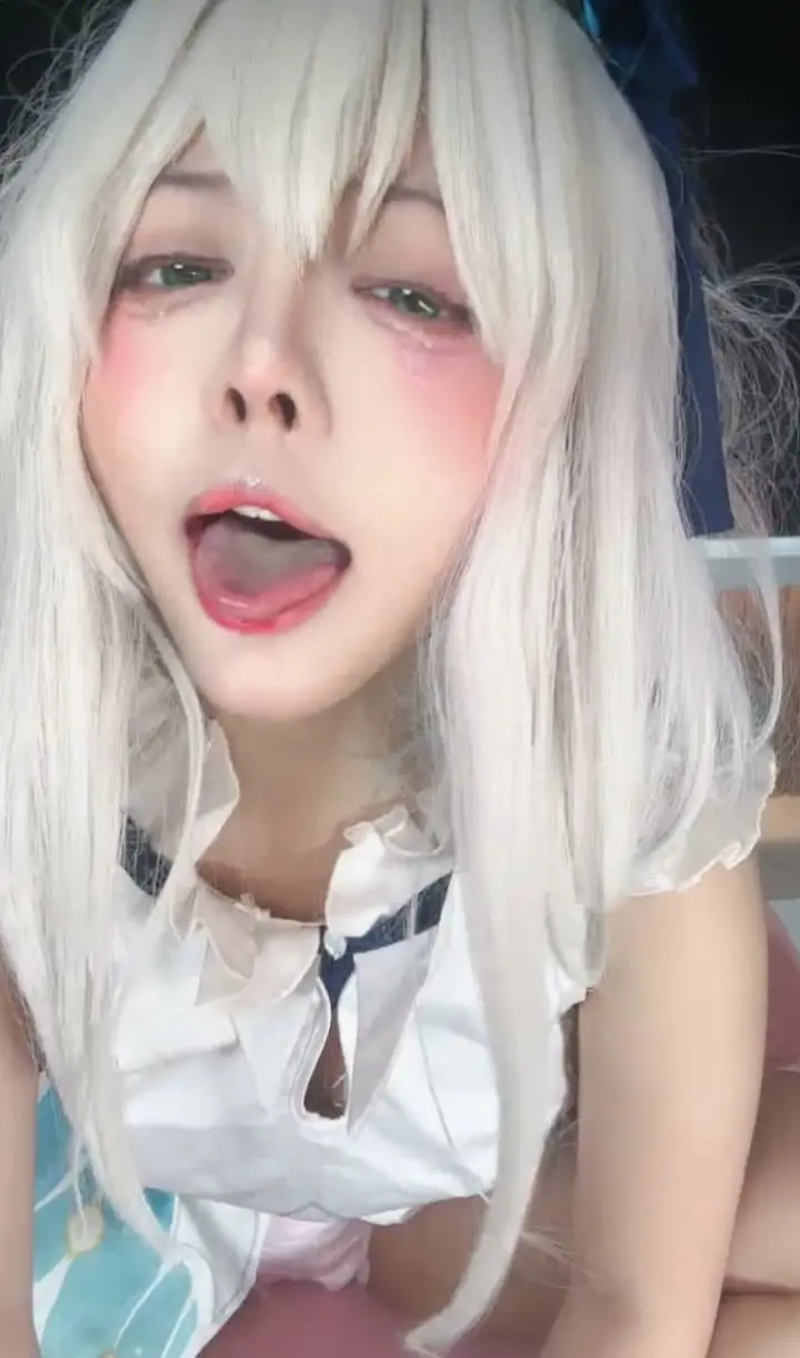 极品颜值童颜巨乳萝莉租房私密自拍