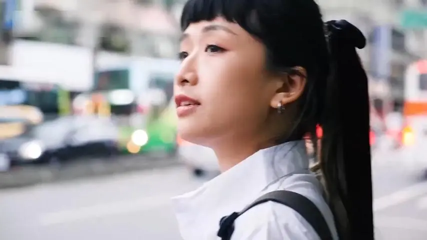 看到肉棒就抑制不住的女大学生首次登场青春大学生竟是隐藏痴女？色气满满骚气外漏