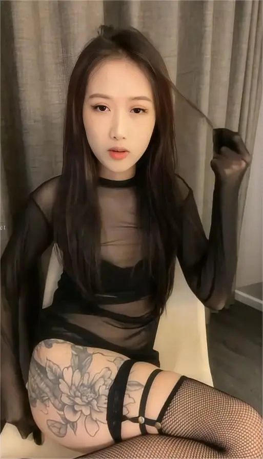 顶级尤物高颜值御姐，下海首次被操