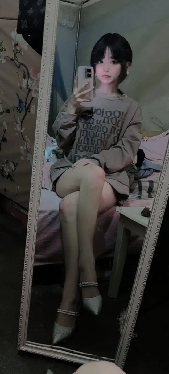 高颜值的大眼美少女萝莉！