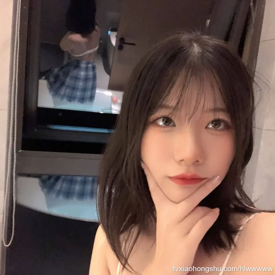 清纯武汉厂妹约炮视频曝光 翘臀高高撅起被丑男巨根狂捅后入 娇羞小妹秒变浪叫母狗!