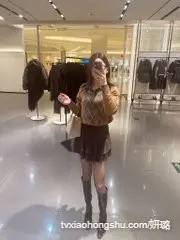 穿瑜伽裤下面怎么藏 而且健身锻炼不变形