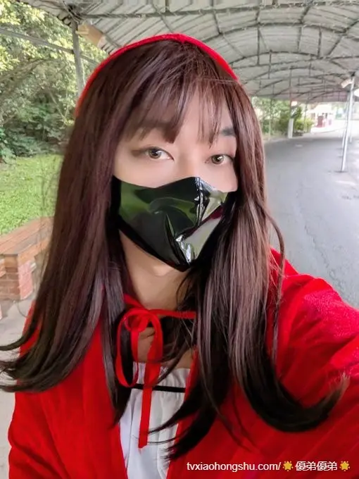 週五愉快💖✌🏻 我乖乖等我的網購來