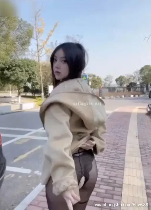 富哥户外调教极品高颜反差婊