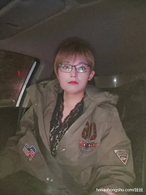 短发还真是帅气逼人
