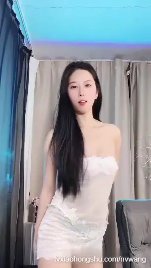 主播_小鲸鱼，甜美身材氛围诱惑！