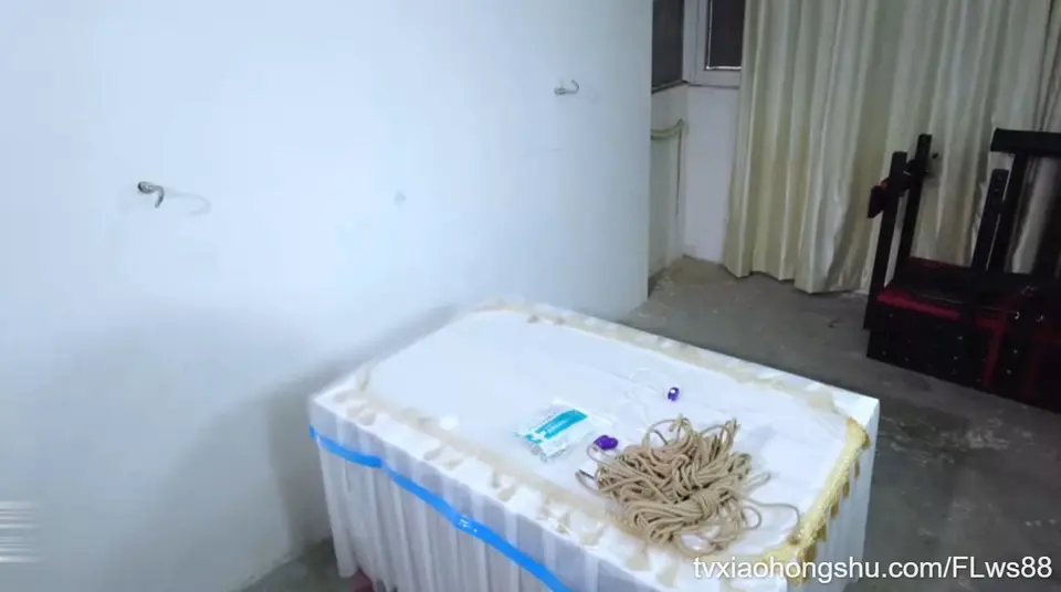 窒息真空透明袋调教不断颤抖却被死死捂住用尽全身力气表达痛苦