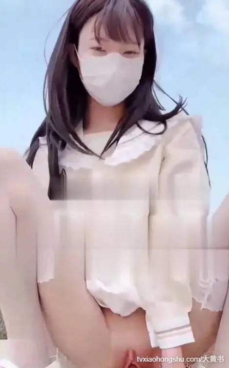 户外自慰挑战马路边骑乘自慰淫水喷涌而出
