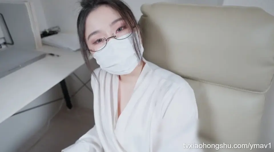 【 台北娜娜 】诱惑学生 淫荡女教师课堂春色