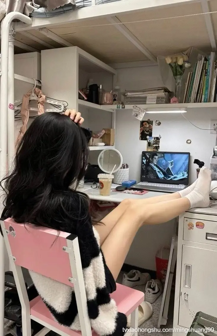 是你的学姐呀~！