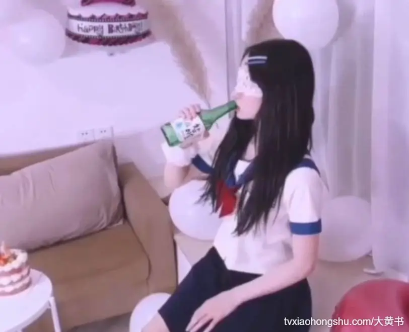 不见星空新作极品美少女 灌醉少女拍照片威胁做爱