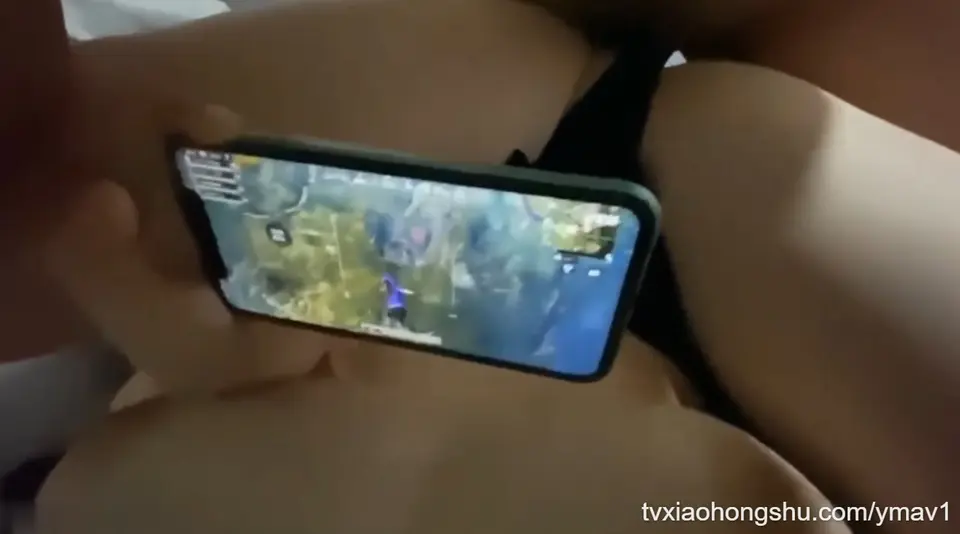 【调教骚货】巨乳反差白嫩小母狗 使劲抓着大奶子后入