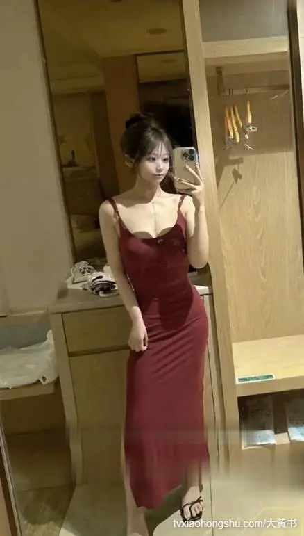 杭州网红嫩模 佩琪 露脸黑料重磅来袭！这私下母狗姿态就是妥妥的炮架