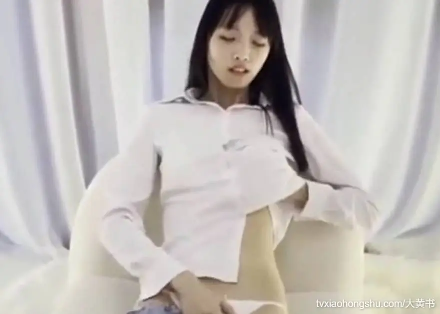 重磅稀有流出微博高颜值网红嫩模大尺度私拍流出！