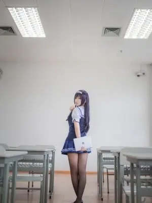 [白金Saki] 校服