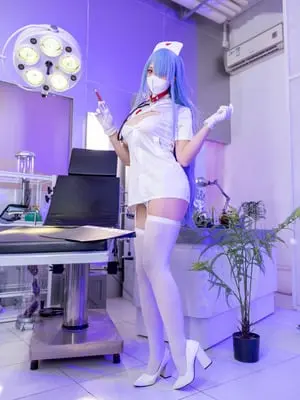 小和甜酒 - 碧蓝航线 伏罗希洛夫 护士