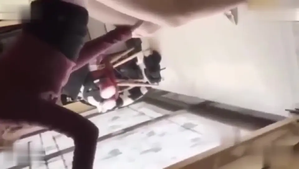 网爆成都女老师私生活泄密流出，人前女神人后母狗