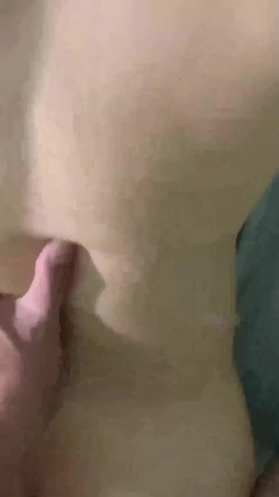 【人妻自拍做爱】少妇被操到高潮潮吹，内心淫荡的离异人妻，出轨约炮做爱