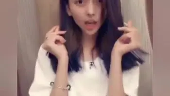 独家流出快手网红默默然被金主泄密草逼视频
