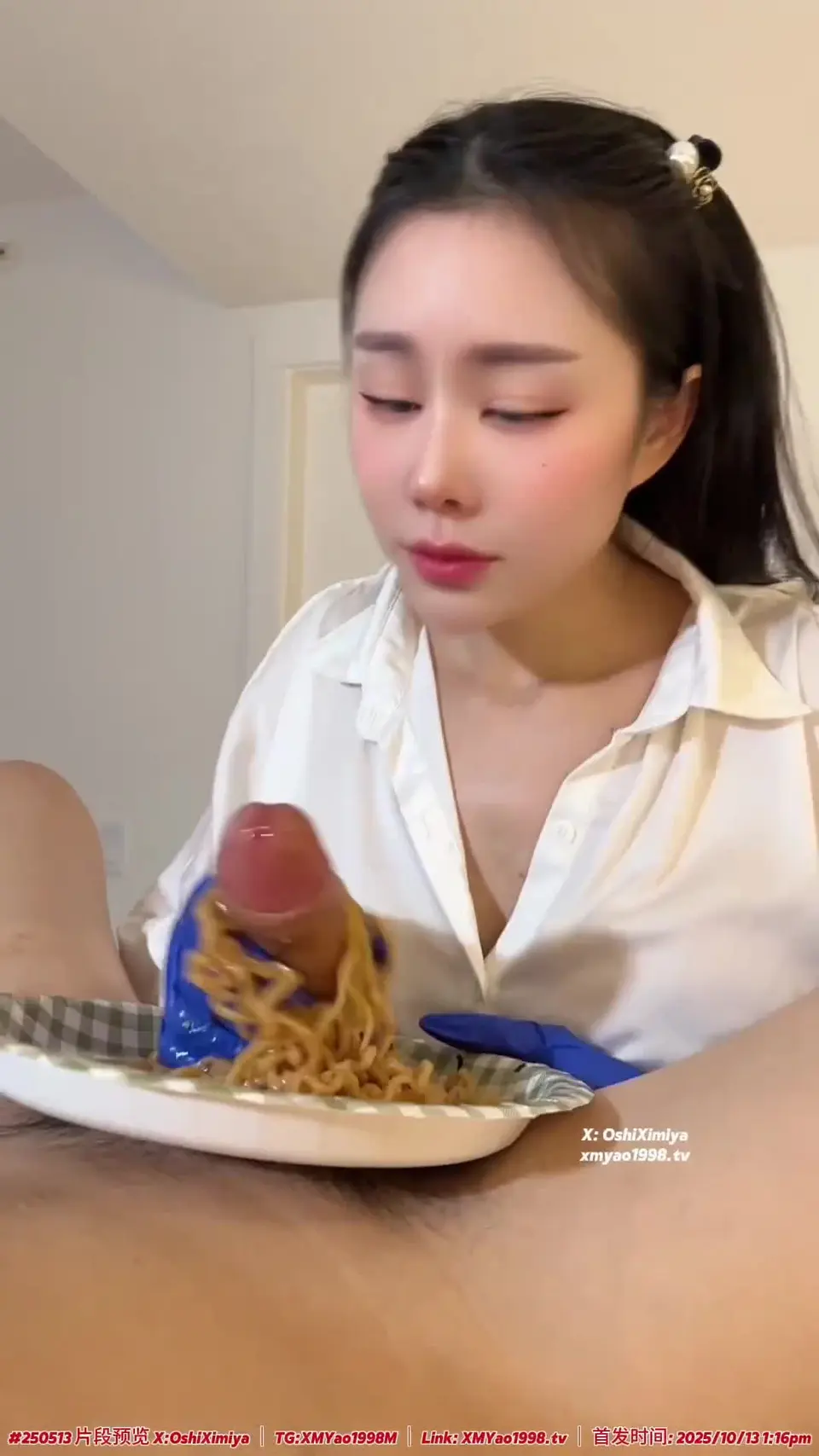 双倍辣火鸡面🌶️🌶️x肉棒 一镜到底，双倍辣，玩的就是真实😈