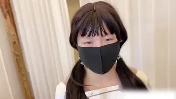 【萝莉天花板】真实炸裂，拜金女的户外大挑战，我怕怕，看一下有没有人走过来！