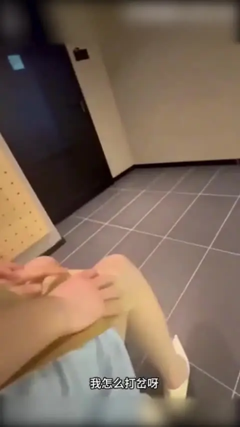 姐弟乱伦-好利来上班的姐姐让她穿上工装先灌肠再爆菊