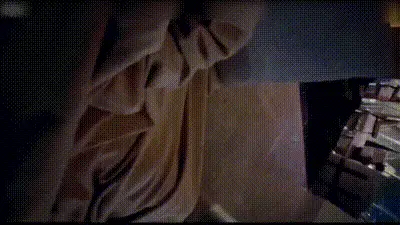 带着刚放学的妹妹去洗澡，休息大厅玩脱衣飞行棋 动图预览
