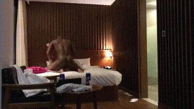 【媚黑婊】一顿饭就能操到中国少妇 动图预览