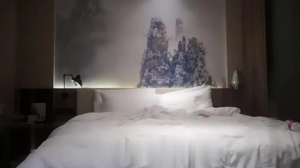 【小宝寻花】精品作之白色长裙妹_纯白长裙显气质小宝难得有气势