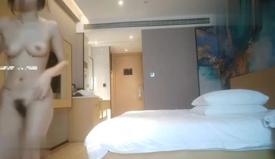 【老王探花】酒店约外围被照骗_很是生气气到爆炸边操边骂其实妹子身材还不错颜值还可以