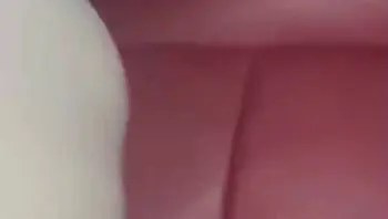 【女神对你没想法，是你还没开宝马！】开宝马带大二学妹户外车震，后入女神蜜桃臀，淫叫声响彻整个地下车库！真是穷人的女神，富人的精盆！