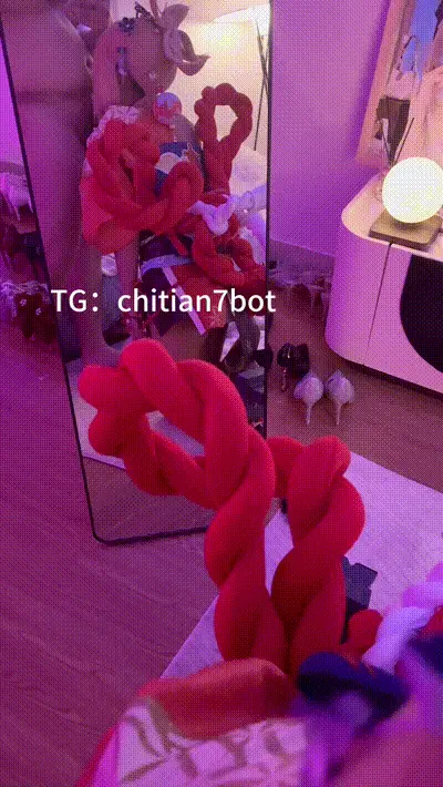 萝莉少女口爆内射潮汕高中极品学妹巨口吃鸡！【chitian】 动图预览