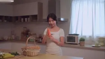 【精彩剧情演绎】家里装修借宿在下属家，哪知他的老婆是我的前任，趁着下属出去喝酒不在家，和前任在家旧情复燃，人妻感满满！