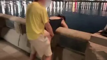 绿帽界天花板宇宙的琴弦 广州小蛮腰下看老婆与同学共享欢愉 夜晚散步公园玩激情露出日记