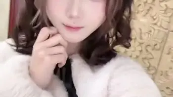 出门找闺蜜聚餐去了~