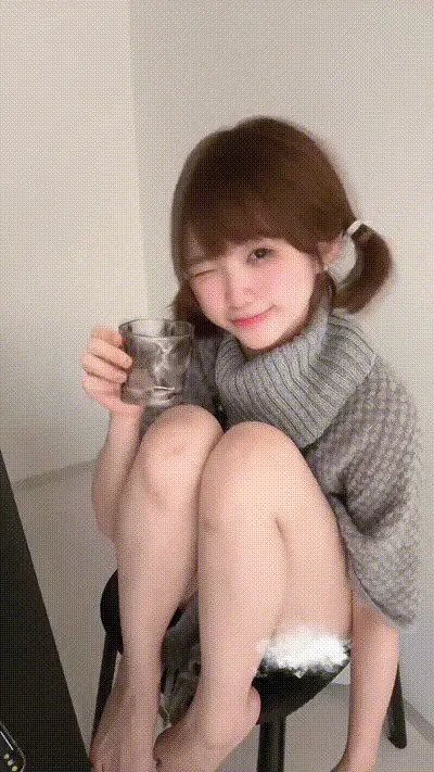 為什麽都說我像日本女生 (✿´༥`✿)是不是我看起來太色啦 动图预览