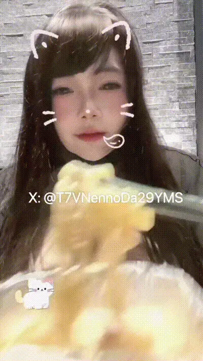 老王炸烤的麵麵超好吃的 ̗̀ ( ˶’ᵕ’˶) ̖́- 动图预览