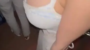 我到马来西亚了 有没有在这里的朋友 推荐好吃好玩的给我