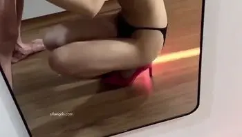 极品高颜值眼镜婊 被富哥调教成母狗