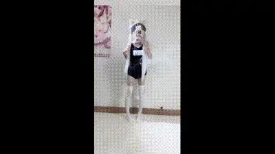 出门逛街也不忘把自己装进推车里(●'◡'●) 动图预览