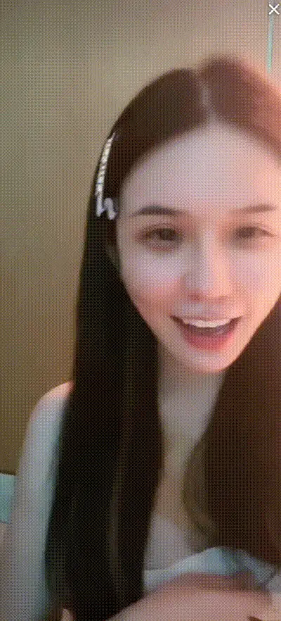 超高颜值的顶美极品尤物，感觉有点像外围整容女 动图预览