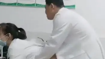 光天化日医院里医生护士直接开干