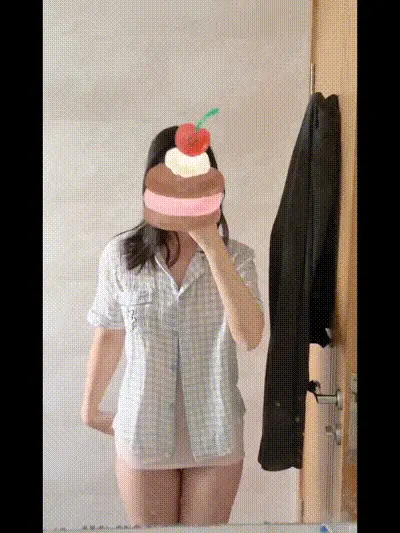 身材不错高颜值清纯甜美少萝 少女试衣间 动图预览