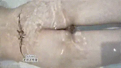 最新泄密反差大学生比基尼诱惑被顶花心