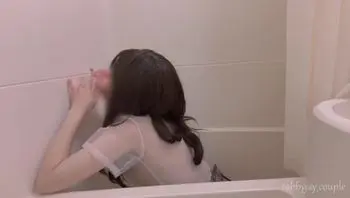 小小的奶 大大的诱惑 (rabbyjay_couple)